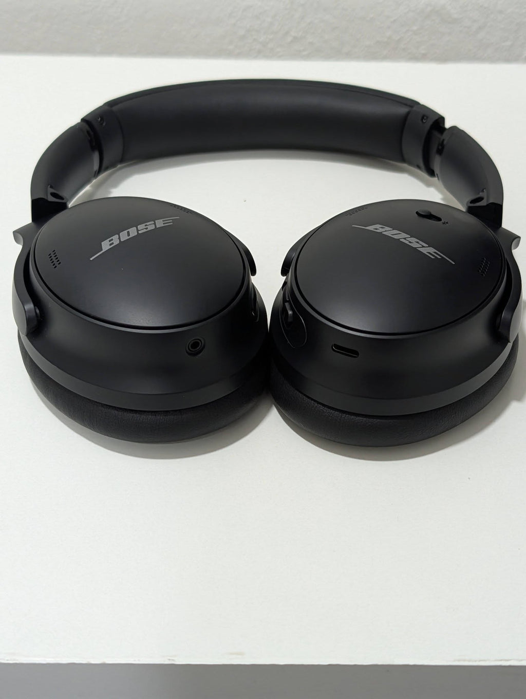 AUDÍFONOS INALÁMBRICOS BOSE CON ESTUCHE - NEGROS